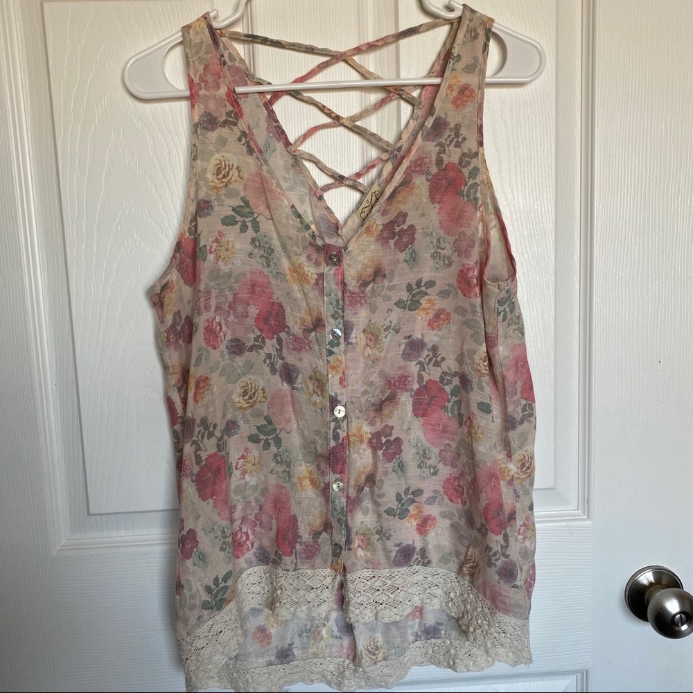 💫 BOGO Flowery Top